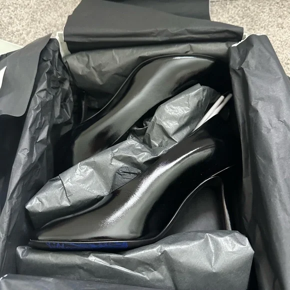 Burberry Glossy Black Heels